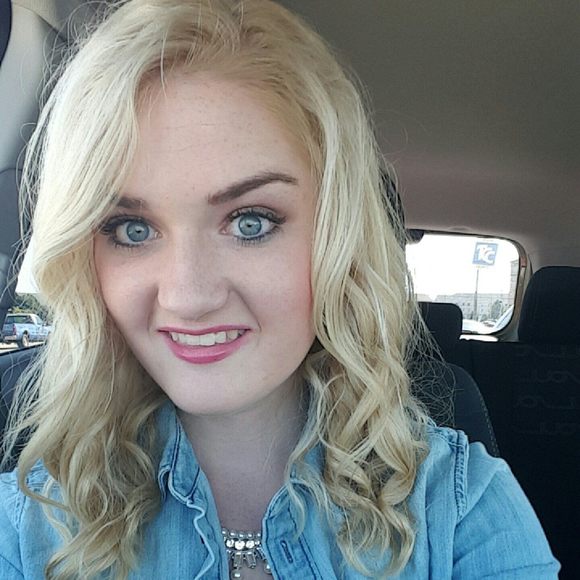 Meet your Posher, Kathryn - Picture 2 of 2