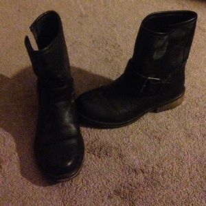 Ankle moto boots