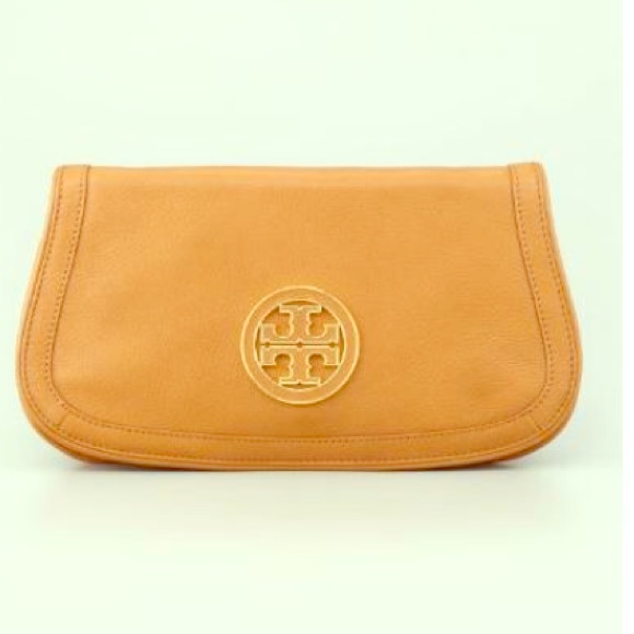 Tory Burch Logo Flap Clutch in Royal Tan for Women