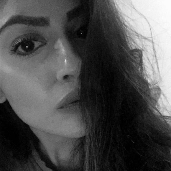 Meet your Posher, Farah