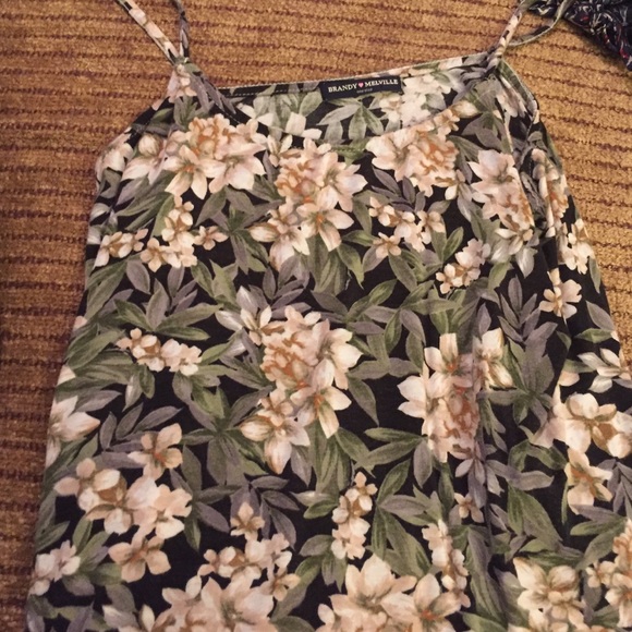 Cute scrappy soft tank top. brandy Melville