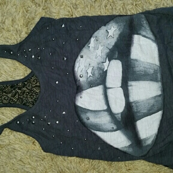 🚫🚫 SOLD 🚫🚫Express tank top