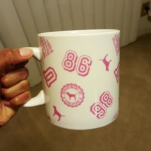 UPDATE❕ Re-listing! 🐩One LARGE VS Pink mug!🐩