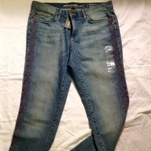 ⭐️ Eddie Bauer Boyfriend Jeans