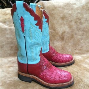 lucchese 2000 Caiman Boots.