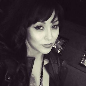 Meet your Posher, Crystal