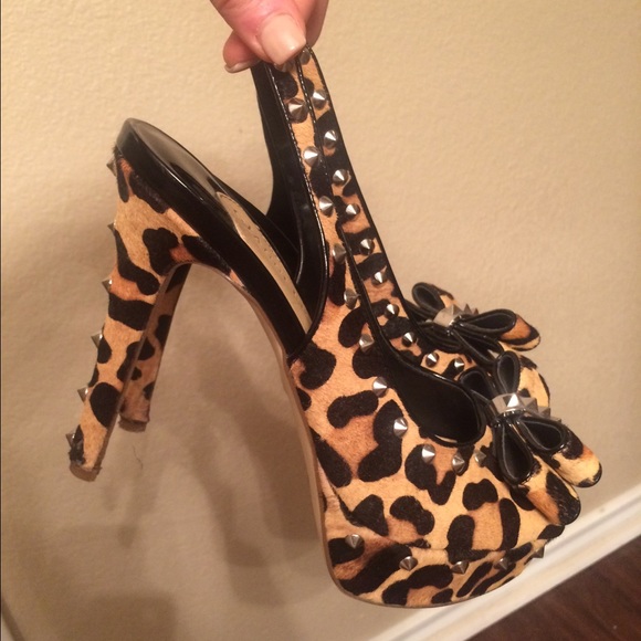 ‼️‼️‼️SOLD‼️‼️‼️Leopard Gianni Bini Heel