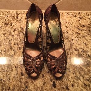 BCBGirls bronze heals