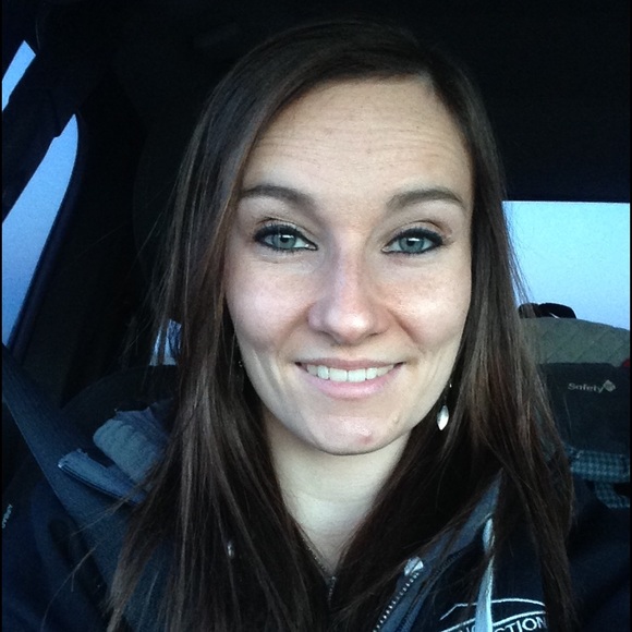Meet your Posher, Amanda - Picture 1 of 1