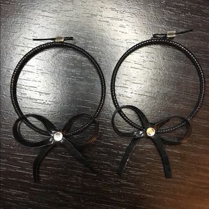 BETSEY JOHNSON Black Hoop Bow Earrings