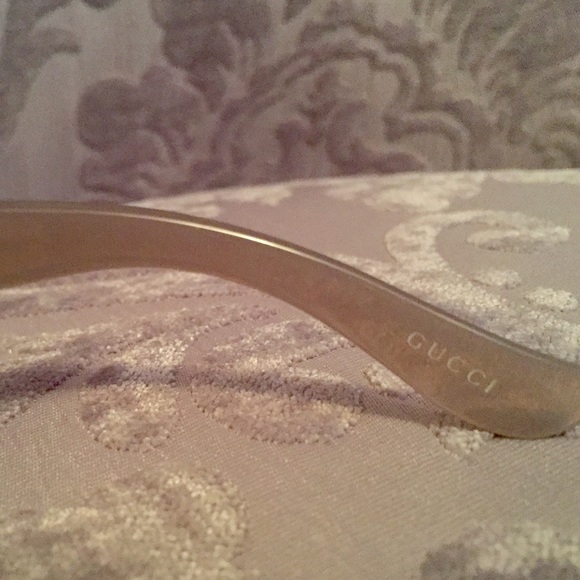 **SOLD** Gucci Aviator Sunglasses - Picture 3 of 4
