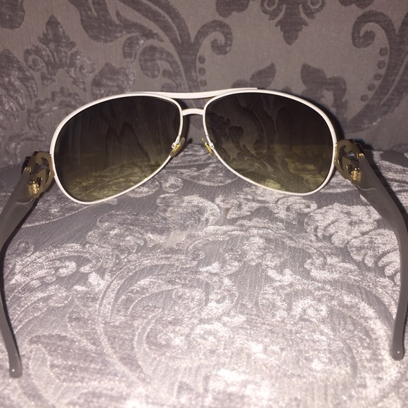 **SOLD** Gucci Aviator Sunglasses - Picture 4 of 4