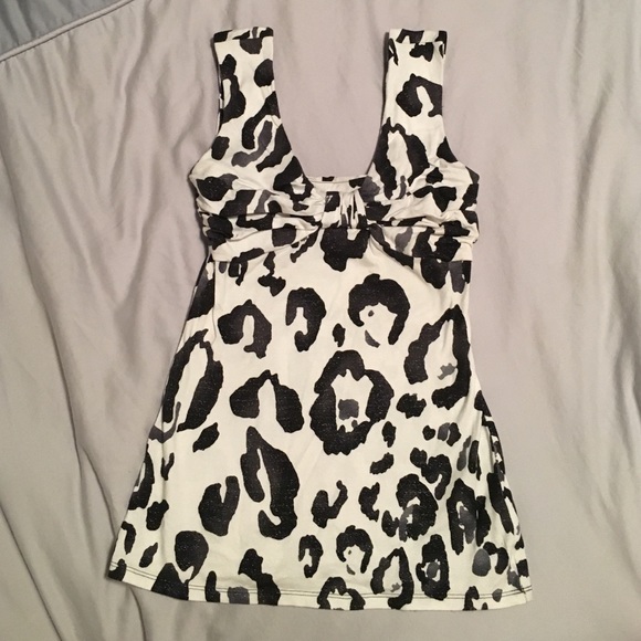 Sale! Express leopard black and white top sz xs - Picture 1 of 3