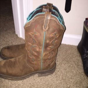 Blue trim brown cow girl boots