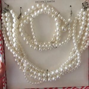 3-piece simulated pearls jewelry set