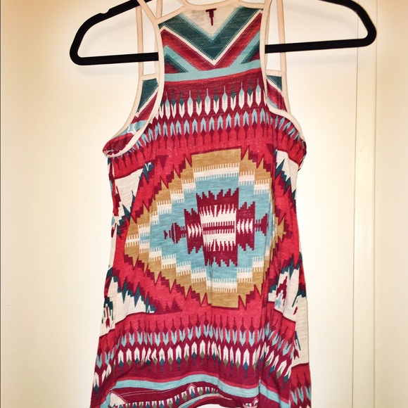 Tilly's Patterned sleeveless top - Picture 2 of 2