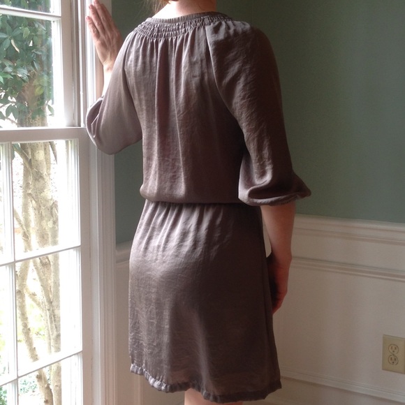 Old Navy silk like dress - Picture 2 of 4