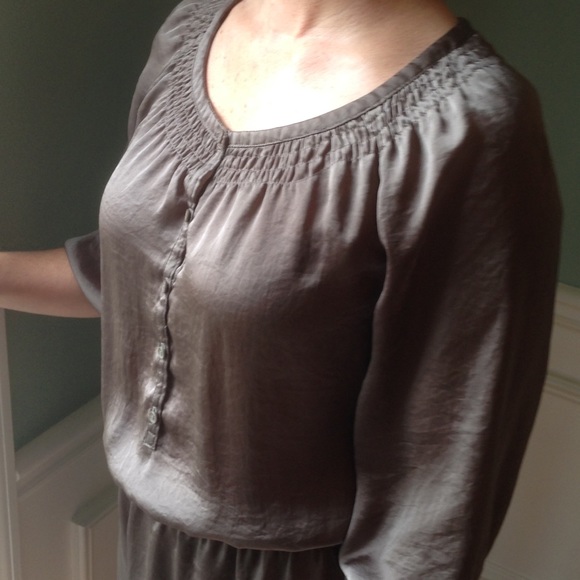 Old Navy silk like dress - Picture 3 of 4