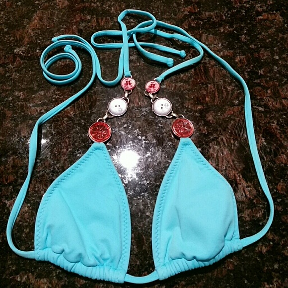 👙 Becca triangle top with metal detail 👙