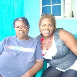 Meet your Posher, Carla