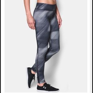 NWOT Under Armour Studio Leggings
