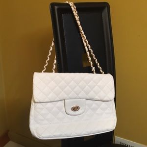 Adorable White Bag 🤗