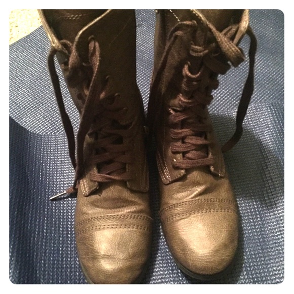 Brown boots