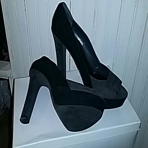 High heel shoes