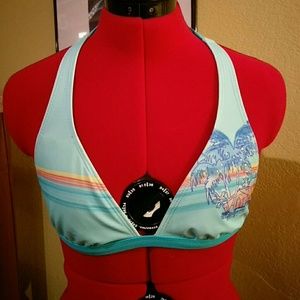 💎 Ripcurl triangle top with rhinestone 🌆