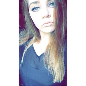 Meet your Posher, Abby