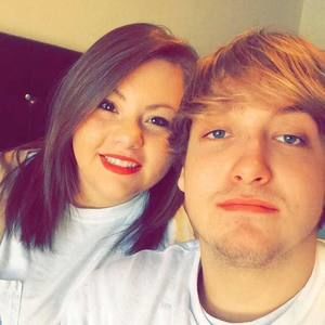 Meet your Posher, Hayley