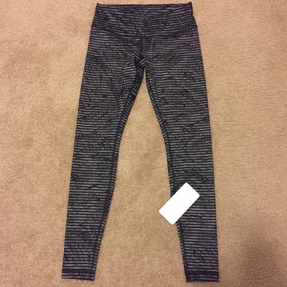 LuluLemon Wunder Under NWT