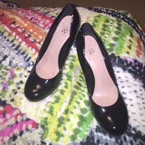 black Vince camuto heels