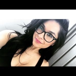 Meet your Posher, Diana