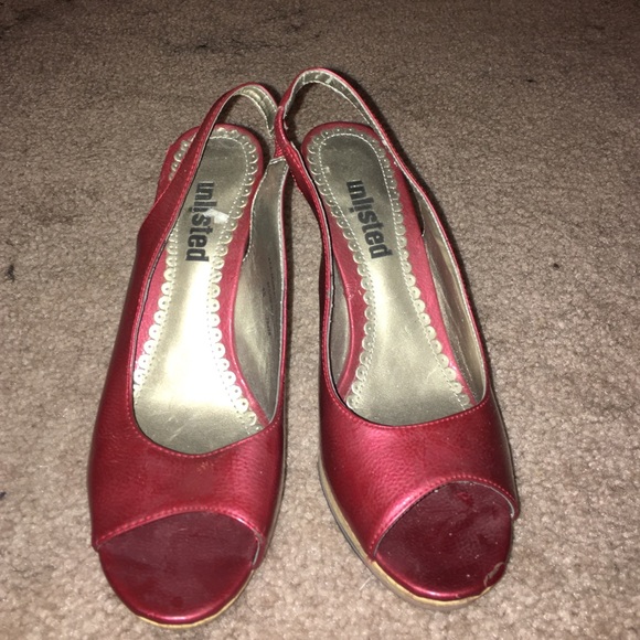 Unlisted Red heels - Picture 1 of 3