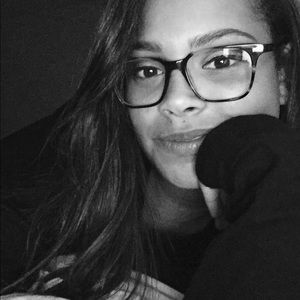 Meet your Posher, Raeven