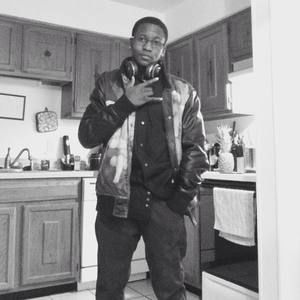 Meet your Posher, Lyvict