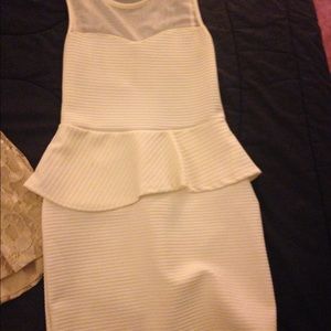 Pemplum body con dress