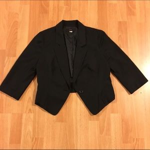 LUX UO Blazer (short cascading)