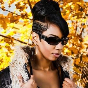 Meet your Posher, Larico