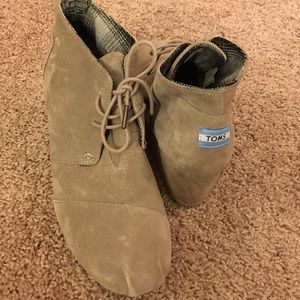 Toms wedges!