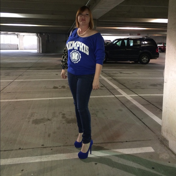 Meet your Posher! - Picture 4 of 4