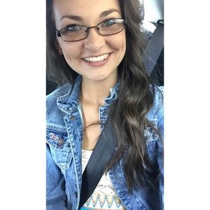 Meet your Posher, Alyssa