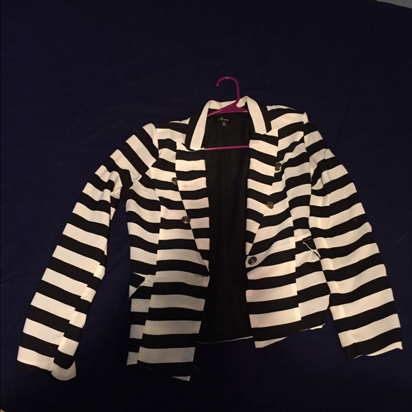 Jacket - Picture 1 of 2