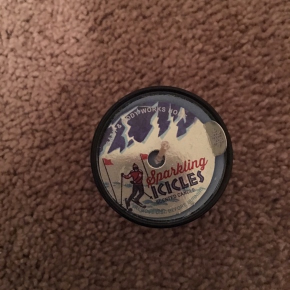 LIMITED EDITION--Sparkling icicles candle