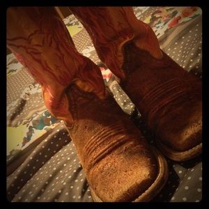 Low heel square toe Cowboy boots.