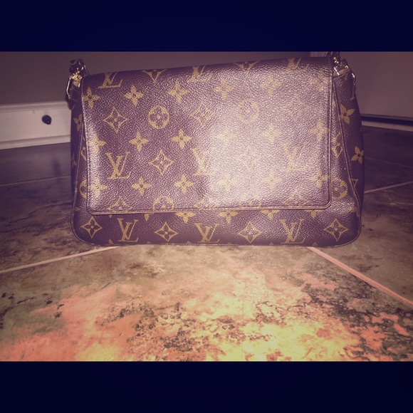 Louis Vuitton crossbody purse