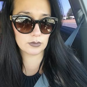 Meet your Posher, Topacio