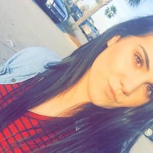 Meet your Posher, Reina