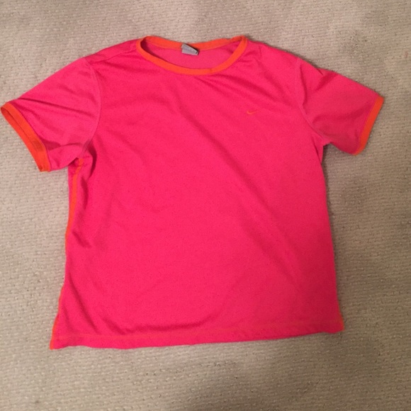pink and orange Nike work out tee shirt
